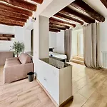 Casa Storica Del 1600 In Centro *