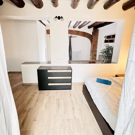 Casa Storica Del 1600 In Centro *