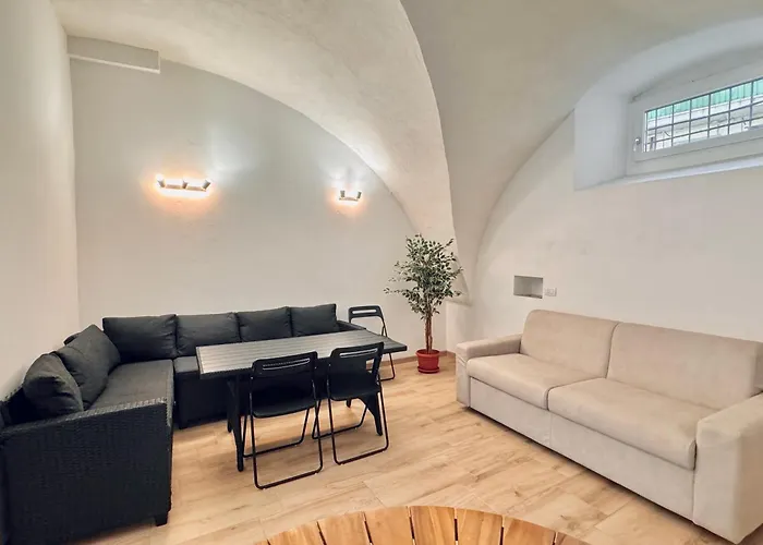 Casa Storica Del 1600 In Centro *