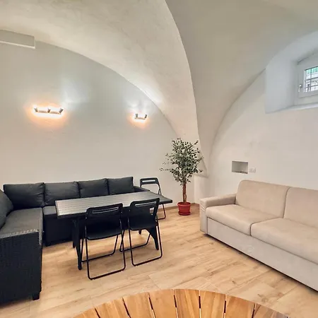 Casa Storica Del 1600 In Centro *