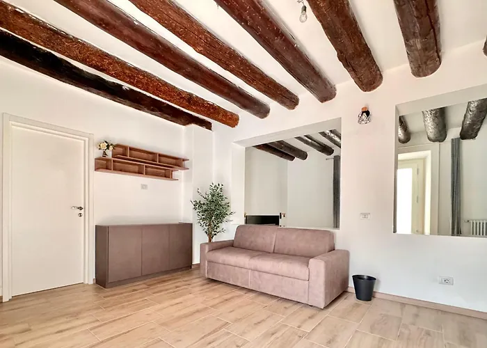 Casa Storica Del 1600 In Centro